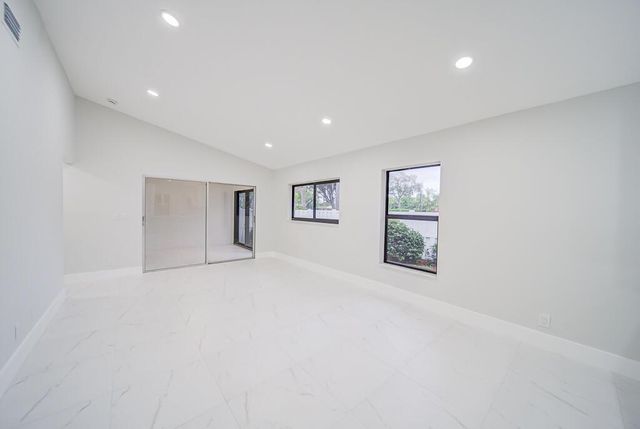 8067 Summerbreeze Lane, Boca Raton, FL 33496