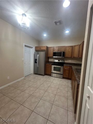 3370 Dandolo CIR, Cape Coral, FL 33909