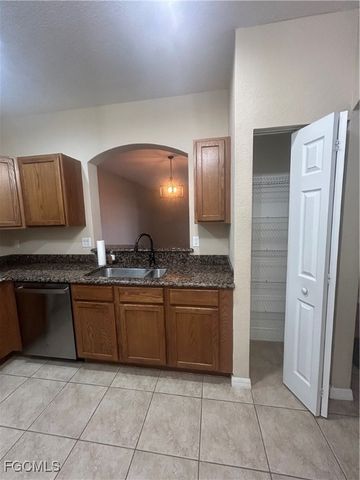 3370 Dandolo CIR, Cape Coral, FL 33909