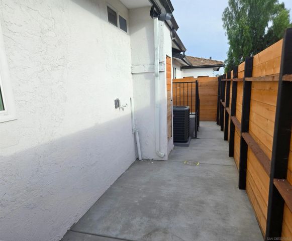 2132 E 5th ST, National City, CA 91950