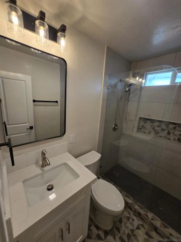 2132 E 5th ST, National City, CA 91950