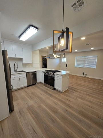 2132 E 5th ST, National City, CA 91950