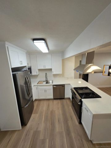 2132 E 5th ST, National City, CA 91950