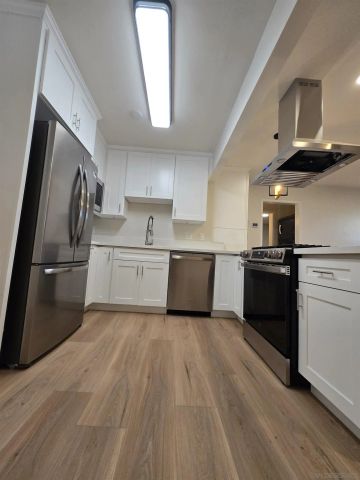 2132 E 5th ST, National City, CA 91950