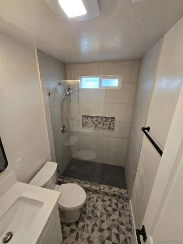 2132 E 5th ST, National City, CA 91950