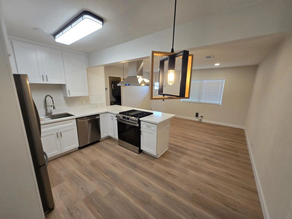 2132 E 5th ST, National City, CA 91950