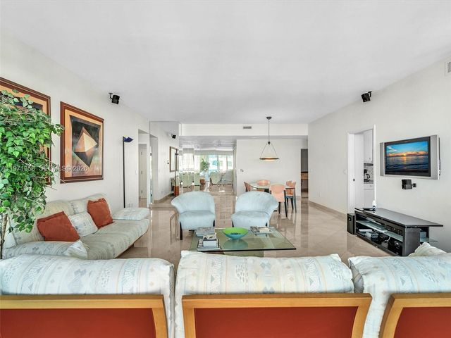 10101 Collins Ave 18C + CABANA, Bal Harbour, FL 33154