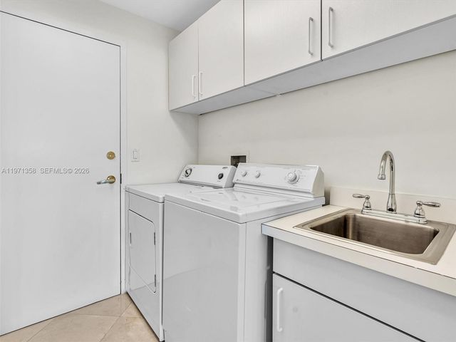 10101 Collins Ave 18C + CABANA, Bal Harbour, FL 33154