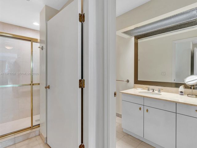 10101 Collins Ave 18C + CABANA, Bal Harbour, FL 33154