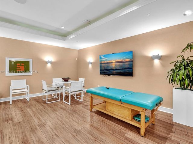 10101 Collins Ave 18C + CABANA, Bal Harbour, FL 33154