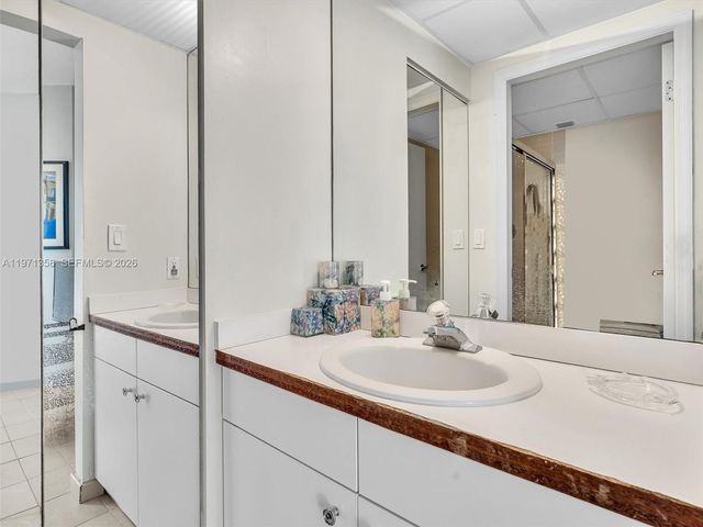 10101 Collins Ave 18C + CABANA, Bal Harbour, FL 33154