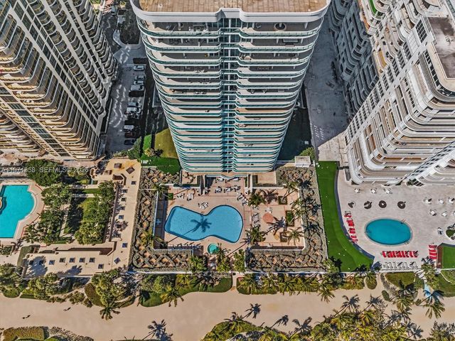 10101 Collins Ave 18C + CABANA, Bal Harbour, FL 33154