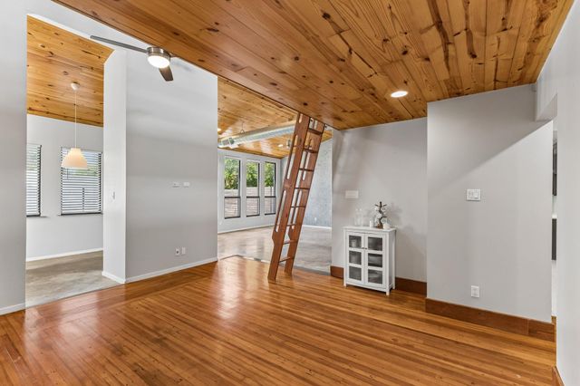 1501 Quail Crest DR, Austin, TX 78758