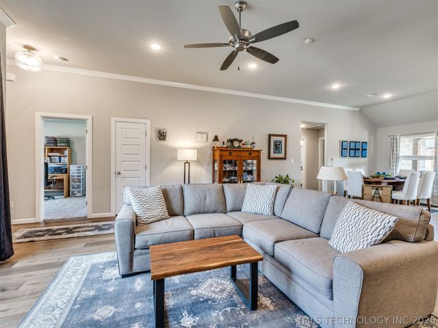 6316 E 146th Street S, Bixby, OK 74008