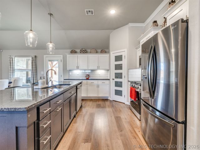 6316 E 146th Street S, Bixby, OK 74008