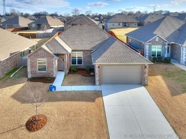 6316 E 146th Street S, Bixby, OK 74008