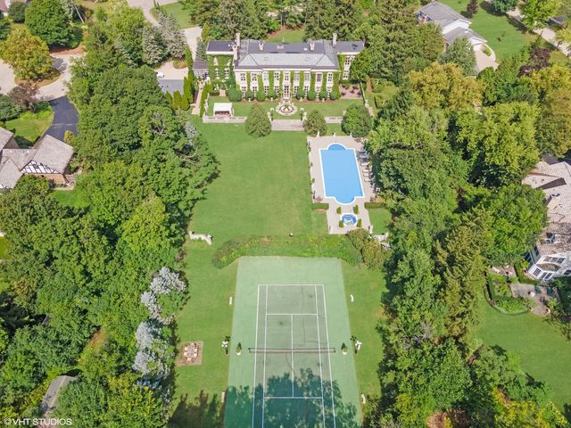 275 Sussex Lane, Lake Forest, IL 60045