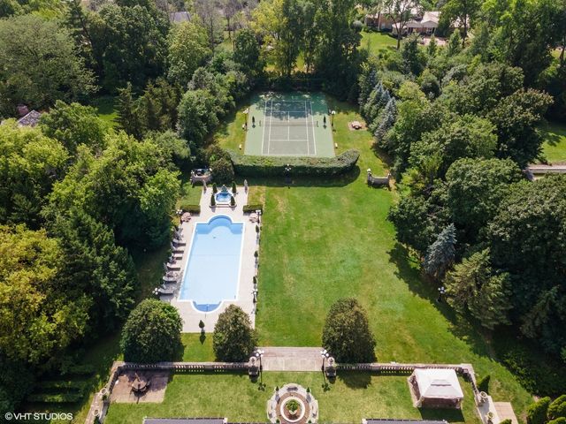 275 Sussex Lane, Lake Forest, IL 60045