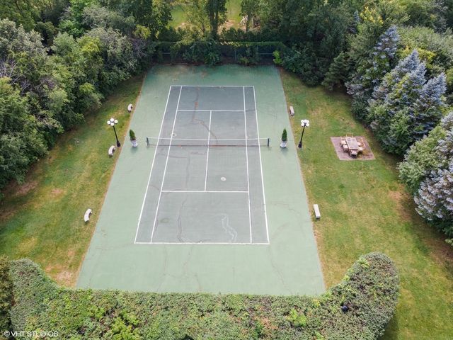 275 Sussex Lane, Lake Forest, IL 60045