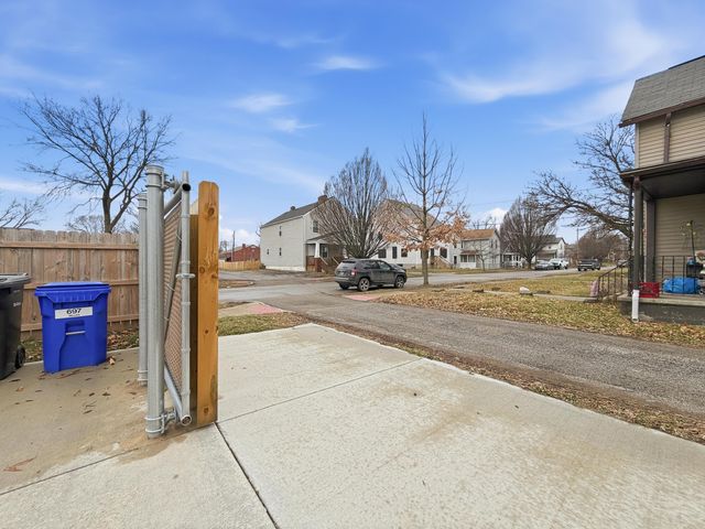 697 Miller Avenue, Columbus, OH 43205