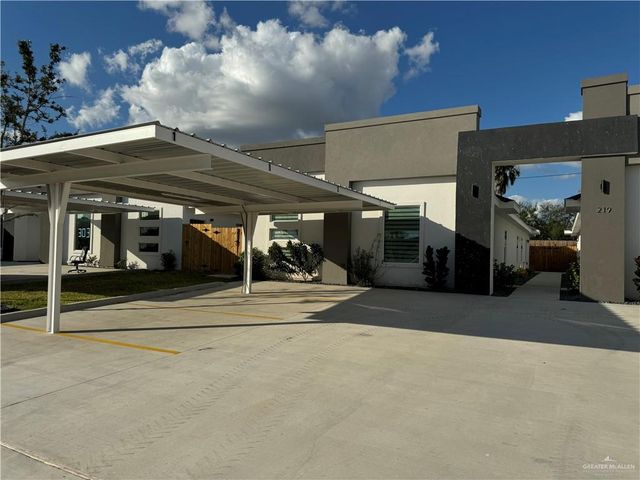 219 W Diamond Avenue, Alton, TX 78573