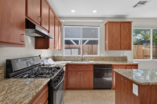 2349 Medallion Way, Lodi, CA 95242