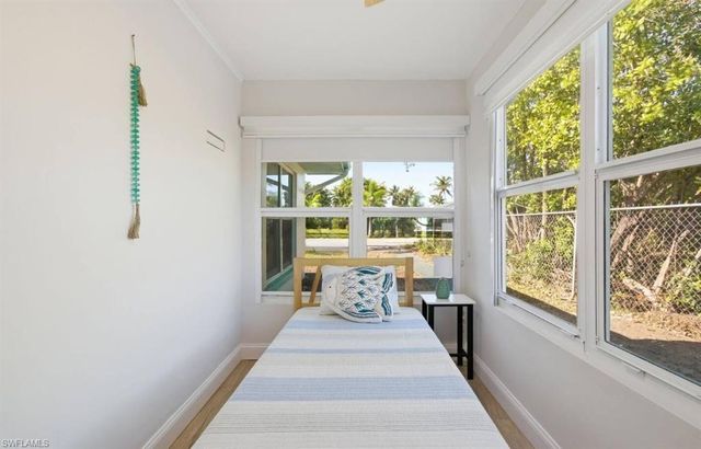 2147 Washington AVE B, Naples, FL 34112