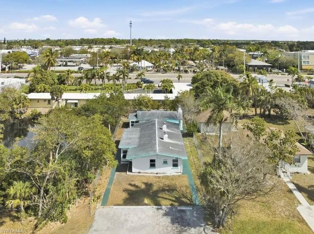 2147 Washington AVE B, Naples, FL 34112