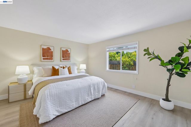 33741 12Th St, Union City, CA 94587