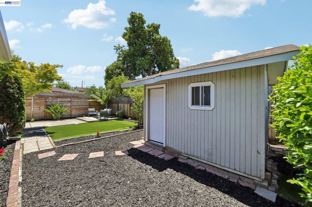 33741 12Th St, Union City, CA 94587