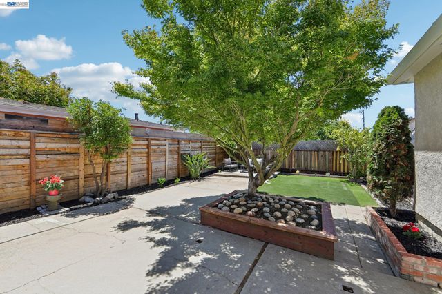33741 12Th St, Union City, CA 94587