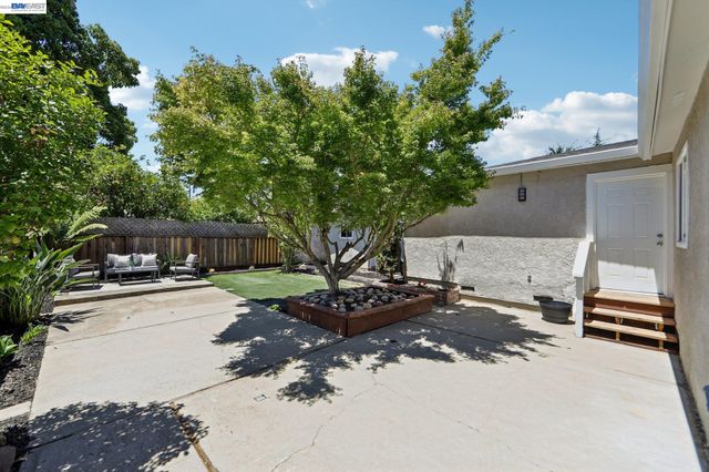 33741 12Th St, Union City, CA 94587