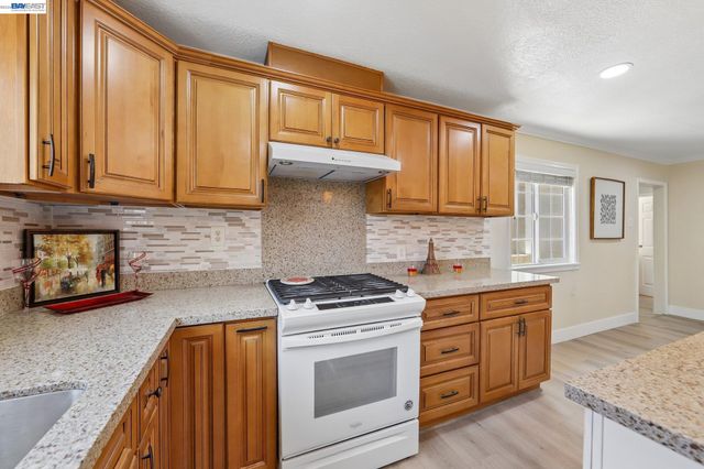 33741 12Th St, Union City, CA 94587
