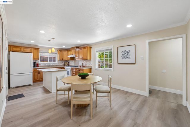 33741 12Th St, Union City, CA 94587