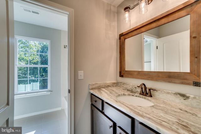 5347 HILLSIDE DR, Warrenton, VA 20187