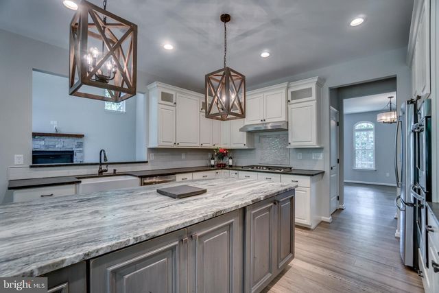 5347 HILLSIDE DR, Warrenton, VA 20187