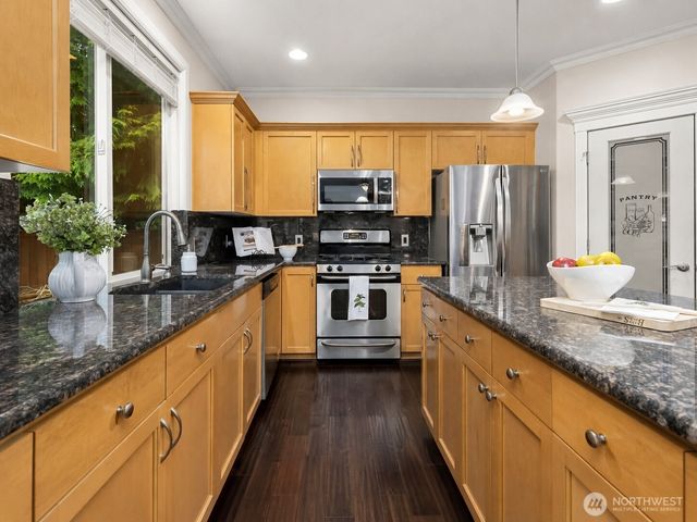 22428 SE 280th Place, Maple Valley, WA 98038