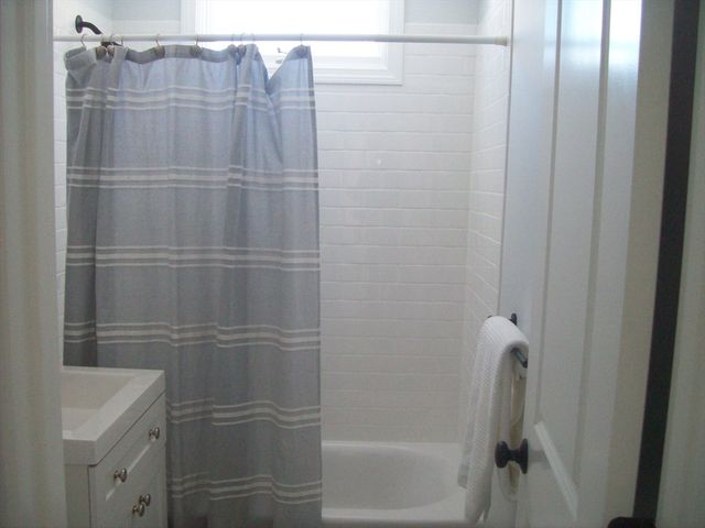 33 Hodges Avenue, Somerset, MA 02725