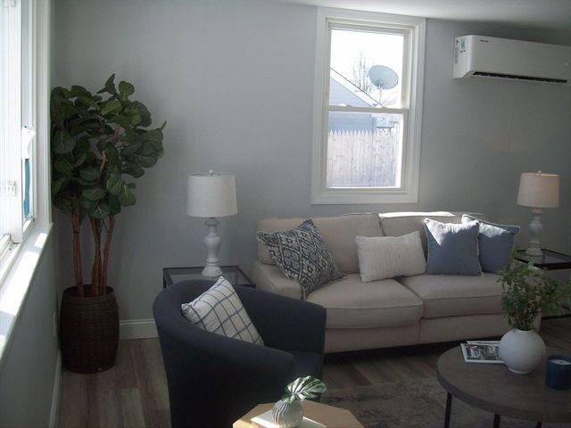 33 Hodges Avenue, Somerset, MA 02725