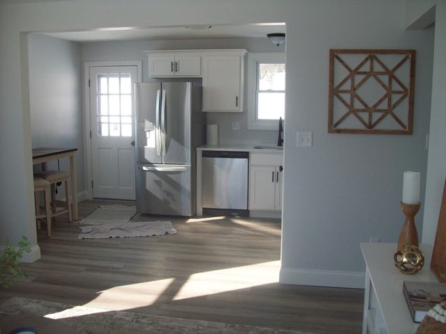 33 Hodges Avenue, Somerset, MA 02725