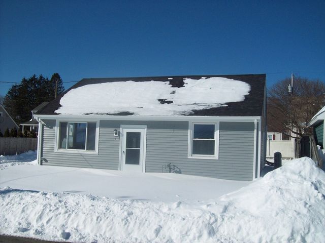 33 Hodges Avenue, Somerset, MA 02725