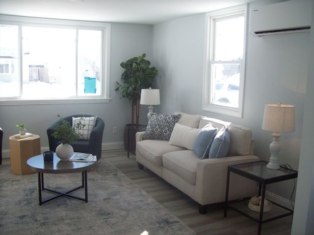 33 Hodges Avenue, Somerset, MA 02725