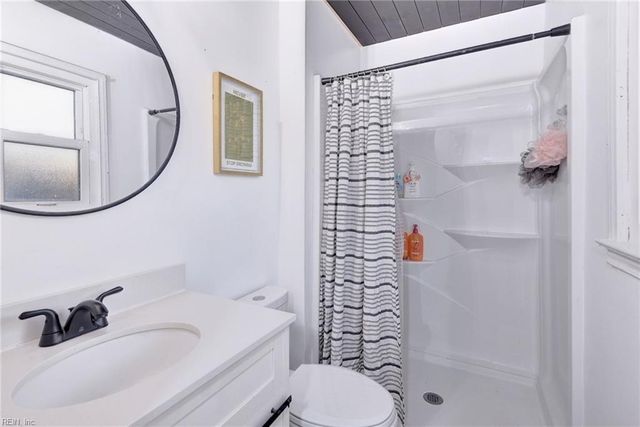 143 Longfellow DR, Newport News, VA 23602