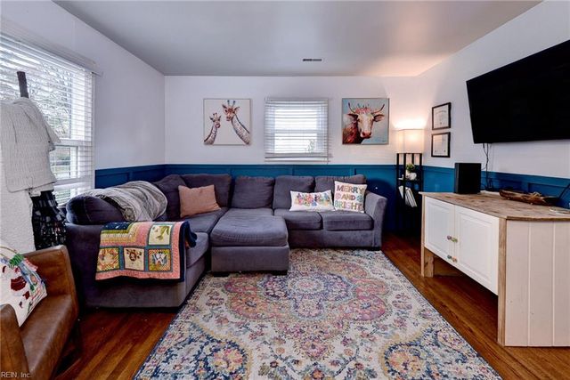 143 Longfellow DR, Newport News, VA 23602