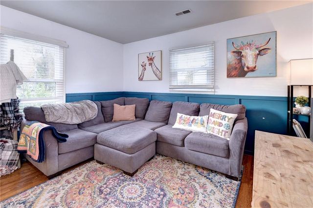 143 Longfellow DR, Newport News, VA 23602