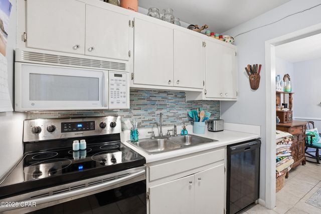 2100 W Beach Drive D101, Panama City, FL 32401