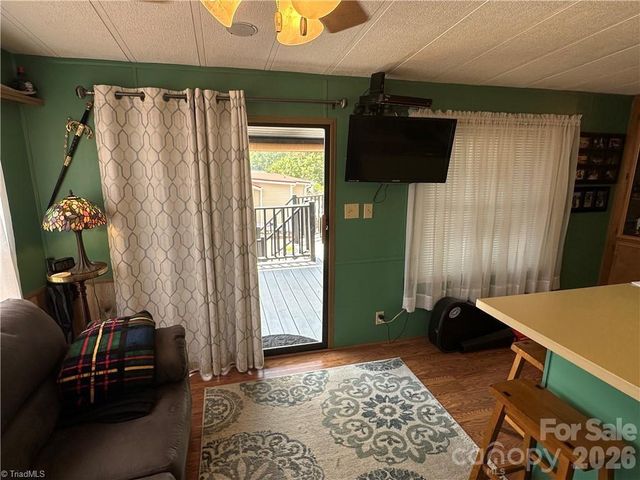 120 Elm Street, New London, NC 28127