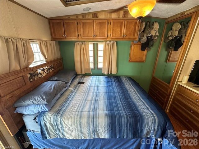 120 Elm Street, New London, NC 28127