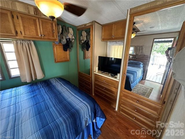 120 Elm Street, New London, NC 28127