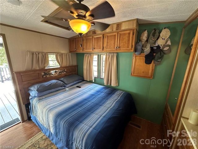 120 Elm Street, New London, NC 28127